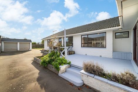 Photo of property in 218 Beach Road, North New Brighton, Christchurch, 8083