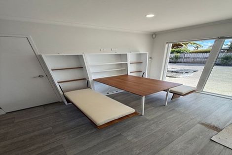 Photo of property in 2/7 Tulloch Place, Conifer Grove, Takanini, 2112