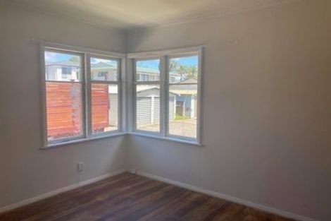 Photo of property in 84 Roberts Road, Te Atatu South, Auckland, 0610