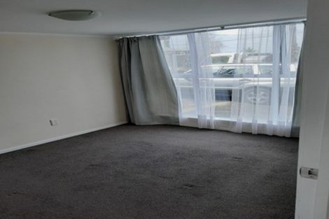 Photo of property in 6 Merville Avenue, Te Atatu South, Auckland, 0610