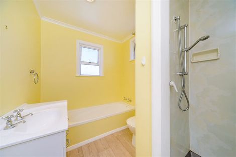 Photo of property in 42 Pitama Road, Awapuni, Palmerston North, 4412