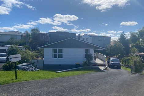 Photo of property in 8 Silver Birch Rise, Henderson, Auckland, 0612
