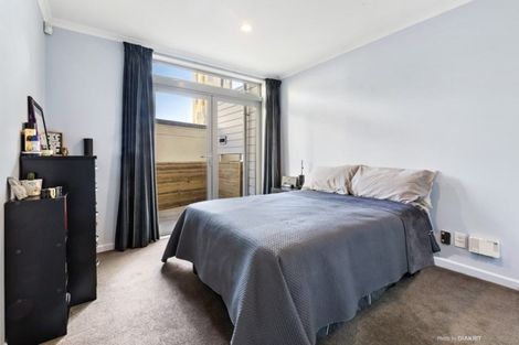 Photo of property in 17/15 Roxburgh Street, Mount Victoria, Wellington, 6011