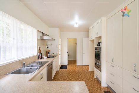 Photo of property in 8 Robson Street, Stokes Valley, Lower Hutt, 5019