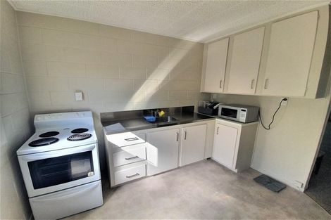Photo of property in 15 Grande Vue Road, Papatoetoe, Auckland, 2025