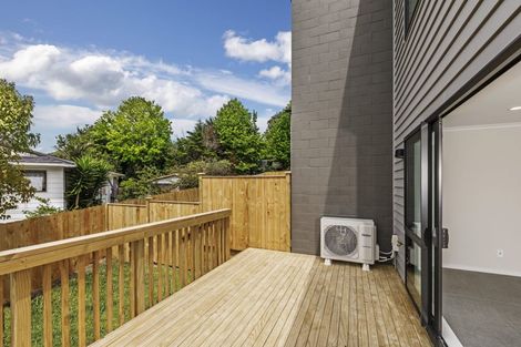 Photo of property in 10a Neilon Place, Northcross, Auckland, 0632