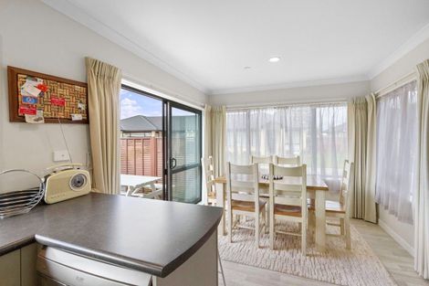 Photo of property in 30 Ian Peter Way, Otaki, 5512