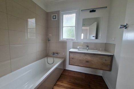 Photo of property in 54 Pioneer Road, Moturoa, New Plymouth, 4310