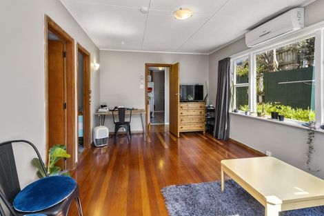 Photo of property in 32 Frankmoore Avenue, Johnsonville, Wellington, 6037