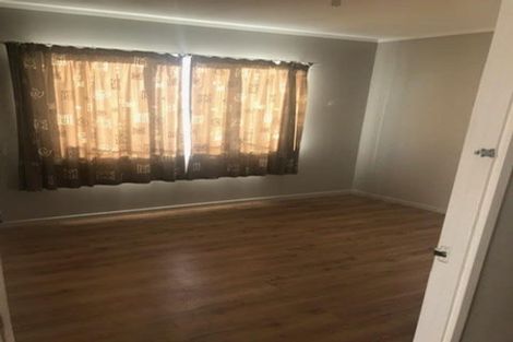 Photo of property in 2/7 Constance Place, Clover Park, Auckland, 2019