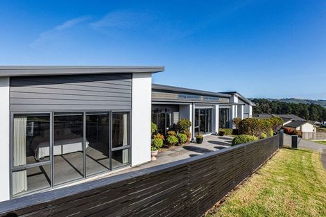 Photo of property in 6 The Fjord, Aotea, Porirua, 5024