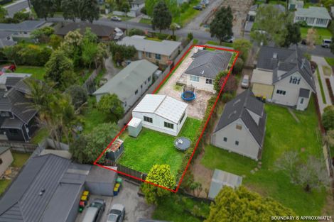 Photo of property in 20 Peachgrove Road, Te Atatu Peninsula, Auckland, 0610