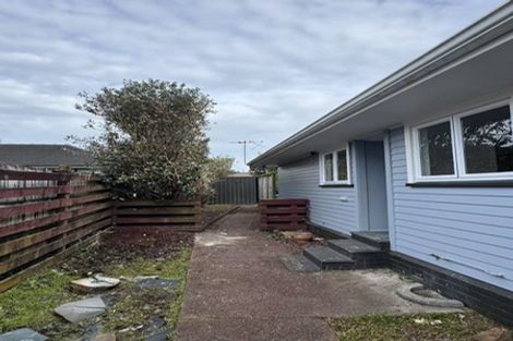 Photo of property in 25 Moor Avenue, Te Atatu Peninsula, Auckland, 0610
