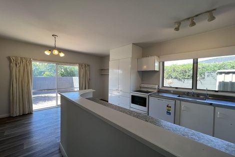 Photo of property in 39 Searells Road, Strowan, Christchurch, 8052