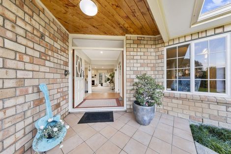 Photo of property in 12 San Jose Rise, Shamrock Park, Auckland, 2016