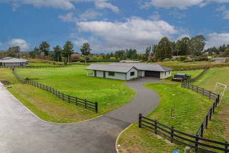 Photo of property in 11 Lochinvar Lane, Acacia Bay, Taupo, 3385