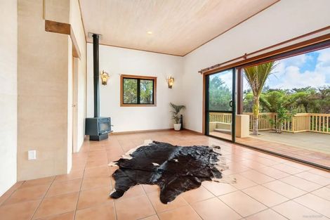Photo of property in 12 Kukupa Road, Sunnyvale, Auckland, 0612
