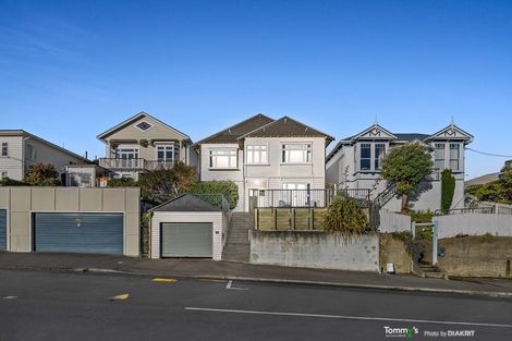 Photo of property in 74 Northland Road, Northland, Wellington, 6012