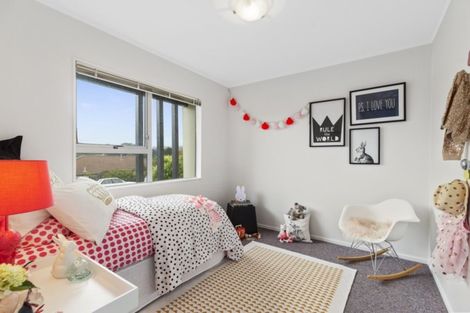 Photo of property in 13 Mallard Grove, Churton Park, Wellington, 6037