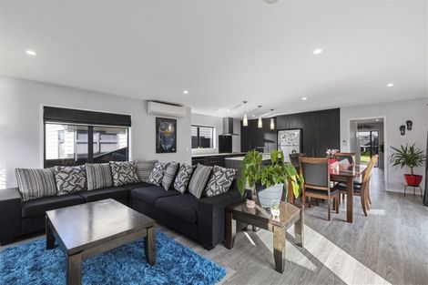 Photo of property in 4 Magnolia Lane, Kaukapakapa, Helensville, 0875