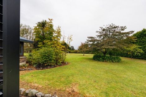 Photo of property in 46 Turitea Road, Fitzherbert, Palmerston North, 4472