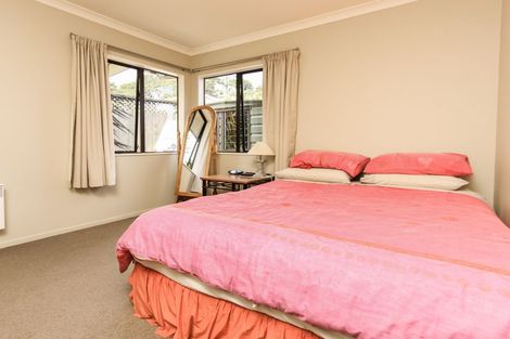 Photo of property in 6 Khaleel Place, Henderson, Auckland, 0612