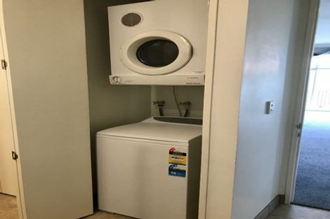 Photo of property in 37u9 Majoribanks Street, Mount Victoria, Wellington, 6011