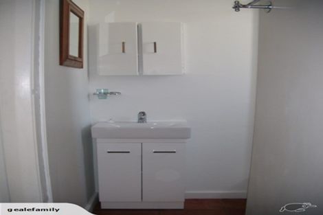 Photo of property in 2/17 Hall Street, Newtown, Wellington, 6021