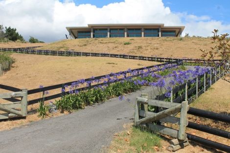 Photo of property in 187 Peka Peka Road, Peka Peka, Waikanae, 5391