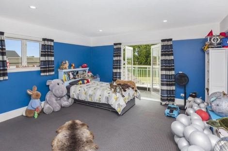 Photo of property in 17 Palmview Drive, Rangiora, 7400