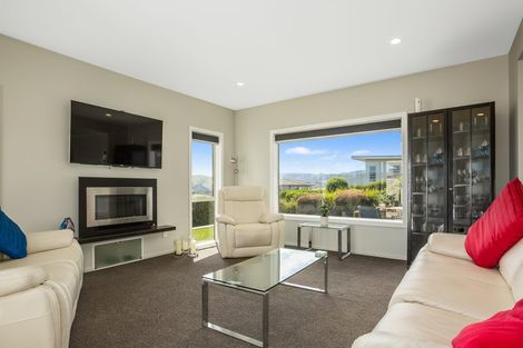 Photo of property in 2 Pacific View, Whitby, Porirua, 5024
