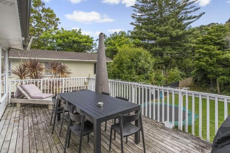 Photo of property in 8 Kauri Point Road, Laingholm, Auckland, 0604