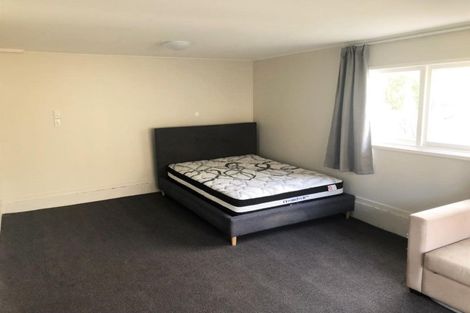 Photo of property in 54 Stanley Road, Glenfield, Auckland, 0629