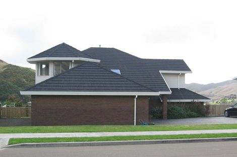 Photo of property in 32 Furlong Crescent, Churton Park, Wellington, 6037