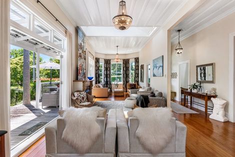Photo of property in 31 Shoal Bay Road, Devonport, Auckland, 0624