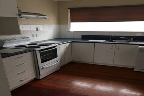 Photo of property in 16 Rathgar Road, Henderson, Auckland, 0610