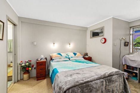 Photo of property in 3 Lowtherhurst Road, Massey, Auckland, 0614