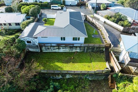 Photo of property in 13e York Crescent, Westown, New Plymouth, 4310
