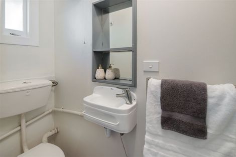 Photo of property in 12f3 Norna Crescent, Kelburn, Wellington, 6012
