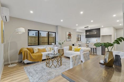Photo of property in 80b Kahui Parade, Karaka, 2113