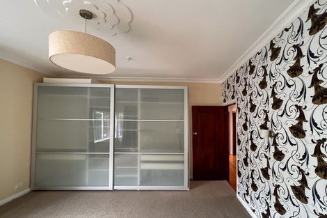 Photo of property in 123 Queens Drive, Lyall Bay, Wellington, 6022