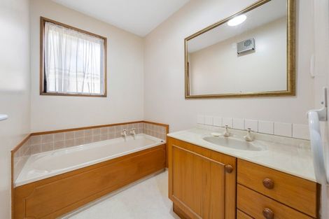 Photo of property in 35 Picton Avenue, Riccarton, Christchurch, 8011