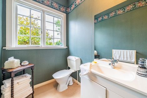 Photo of property in 19 Selwyn Terrace, Thorndon, Wellington, 6011