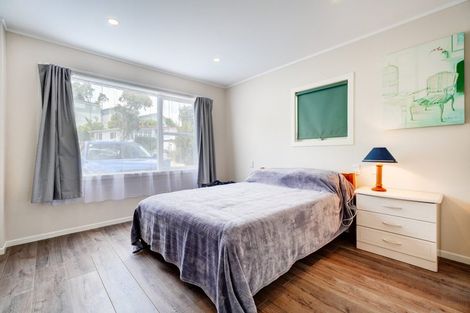 Photo of property in 34 Merriefield Avenue, Forrest Hill, Auckland, 0620