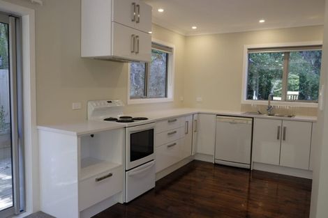 Photo of property in 102u4 Chester Road, Tawa, Wellington, 5028