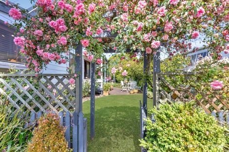 Photo of property in 16 Rostrevor Place, Tihiotonga, Rotorua, 3015