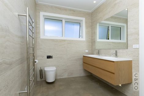 Photo of property in 88 Taupaki Road, Taupaki, 0782
