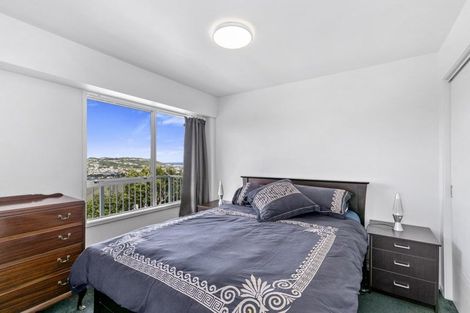 Photo of property in 32u4 Akaroa Drive, Maupuia, Wellington, 6022