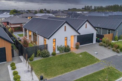 Photo of property in 21 Meyer Crescent, Halswell, Christchurch, 8025