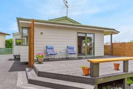 Photo of property in 3 Glenhaven Place, Te Atatu Peninsula, Auckland, 0610